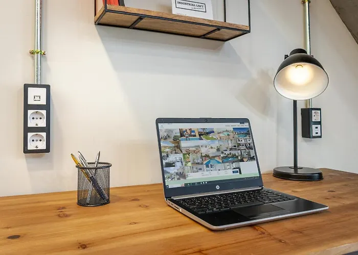 Flatguest Industrial Loft Plus By Marina Suites - Wifi